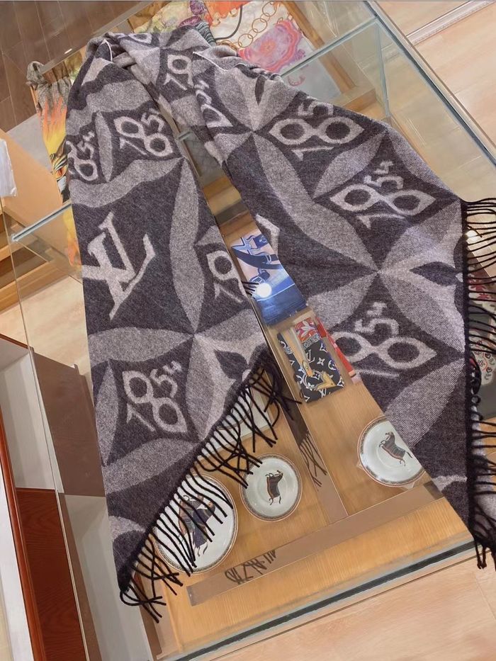 Louis Vuitton Scarf LV00059